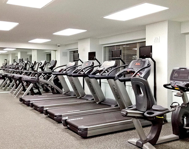 320 East 46th Street - Photo Thumbnail 7