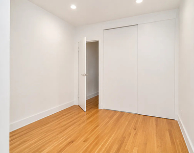 230 East 30th Street - Photo Thumbnail 6