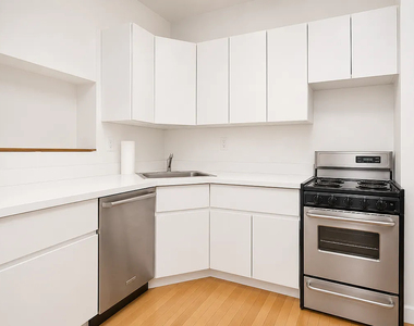 230 East 30th Street - Photo Thumbnail 12