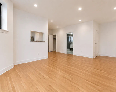 230 East 30th Street - Photo Thumbnail 1