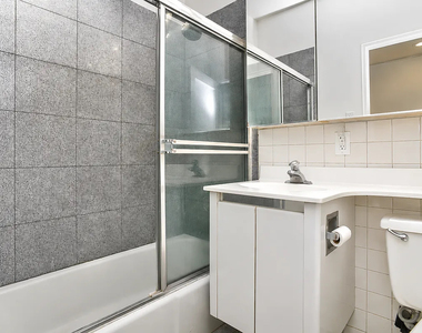 230 East 30th Street - Photo Thumbnail 11
