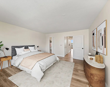 213 East 37th Street - Photo Thumbnail 6
