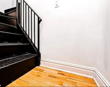 326 East 58th Street - Photo Thumbnail 2