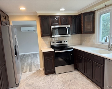 110 Lake Country Drive - Photo Thumbnail 37