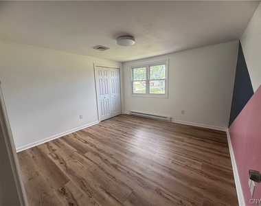 110 Lake Country Drive - Photo Thumbnail 16