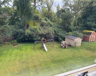 110 Lake Country Drive - Photo Thumbnail 31