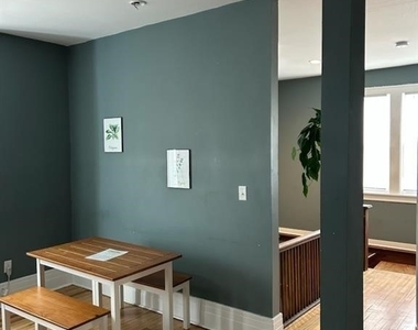 942 Euclid Avenue - Photo Thumbnail 3