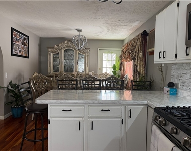 112 Central Drive - Photo Thumbnail 17