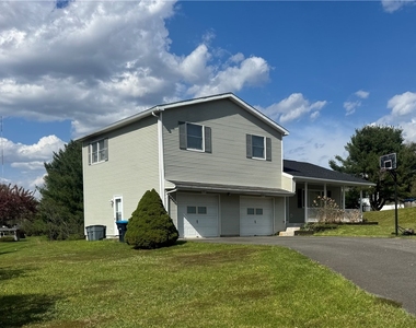 112 Central Drive - Photo Thumbnail 2