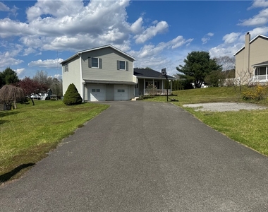 112 Central Drive - Photo Thumbnail 3