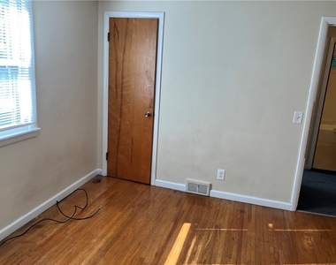 50 Golf Avenue - Photo Thumbnail 10