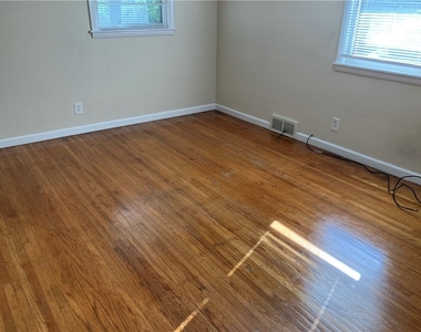 50 Golf Avenue - Photo Thumbnail 9