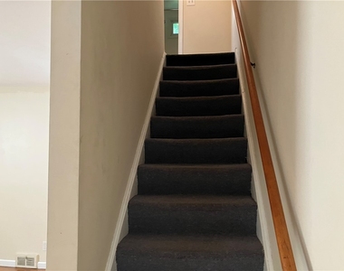 50 Golf Avenue - Photo Thumbnail 6