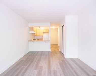 157 East 85th Street - Photo Thumbnail 4