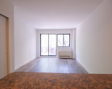 157 East 85th Street - Photo Thumbnail 1