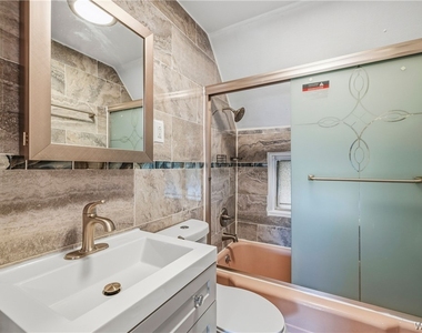25 Parkridge Avenue - Photo Thumbnail 8