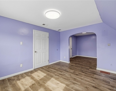25 Parkridge Avenue - Photo Thumbnail 12
