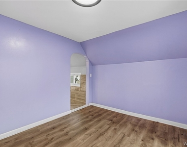 25 Parkridge Avenue - Photo Thumbnail 10