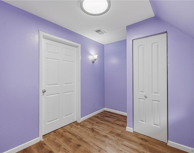 25 Parkridge Avenue - Photo Thumbnail 15