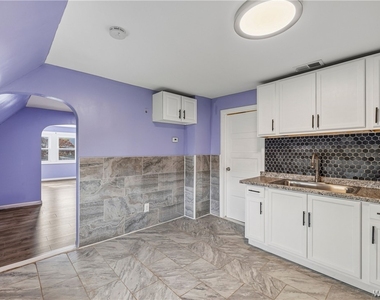 25 Parkridge Avenue - Photo Thumbnail 5