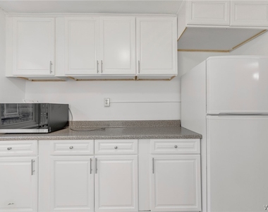 2555 Main Street - Photo Thumbnail 17