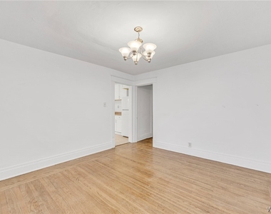 2555 Main Street - Photo Thumbnail 9