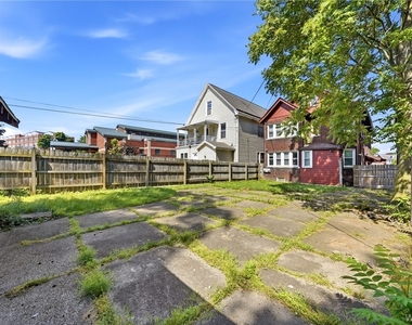 2555 Main Street - Photo Thumbnail 35