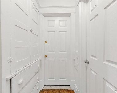 2555 Main Street - Photo Thumbnail 19