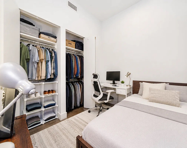 429 East 52nd Street - Photo Thumbnail 4