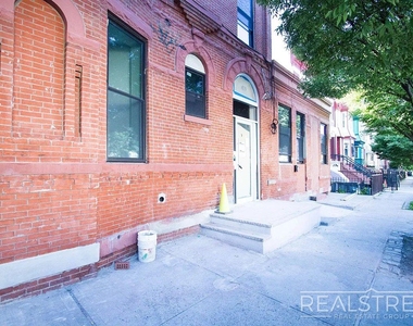 483 Evergreen Avenue - Photo Thumbnail 15