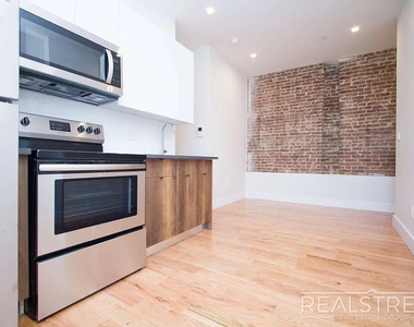 483 Evergreen Avenue - Photo Thumbnail 1