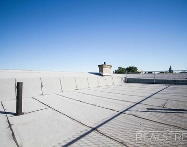 483 Evergreen Avenue - Photo Thumbnail 13