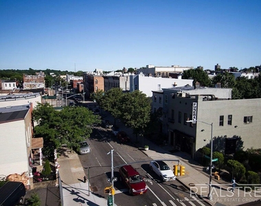 483 Evergreen Avenue - Photo Thumbnail 14