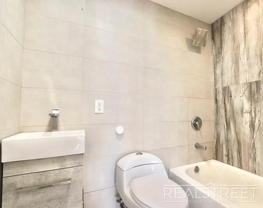 807 Quincy Street - Photo Thumbnail 14