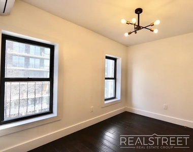 807 Quincy Street - Photo Thumbnail 9