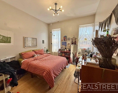 196 Utica Avenue - Photo Thumbnail 8