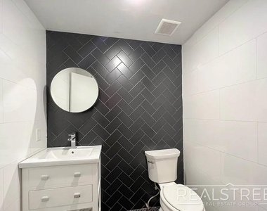 1114 Halsey Street - Photo Thumbnail 8
