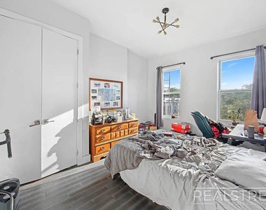 416 Rogers Avenue - Photo Thumbnail 6