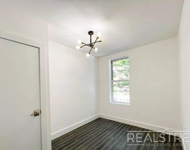 416 Rogers Avenue - Photo Thumbnail 7