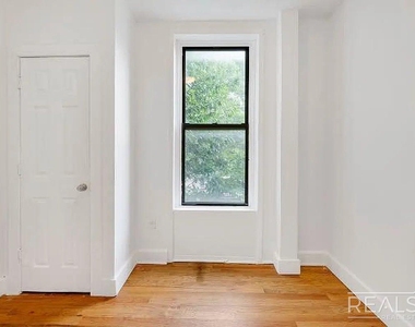 756 Marcy Avenue - Photo Thumbnail 4