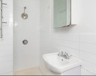 756 Marcy Avenue - Photo Thumbnail 16