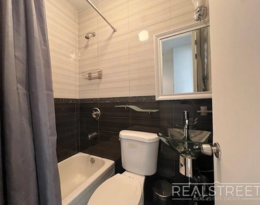 438 Wilson Avenue - Photo Thumbnail 6