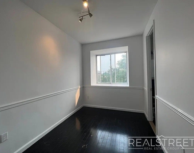 438 Wilson Avenue - Photo Thumbnail 4