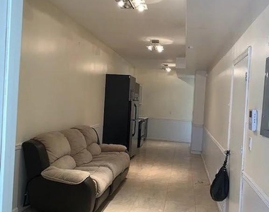 438 Wilson Avenue - Photo Thumbnail 6