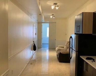 438 Wilson Avenue - Photo Thumbnail 5