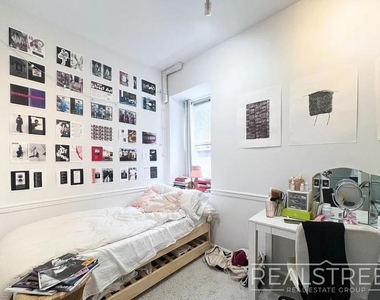 438 Wilson Avenue - Photo Thumbnail 3