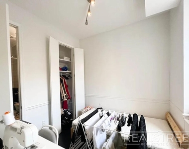 438 Wilson Avenue - Photo Thumbnail 5