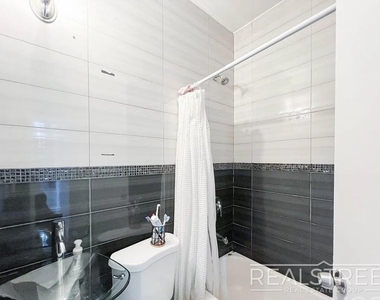 438 Wilson Avenue - Photo Thumbnail 6