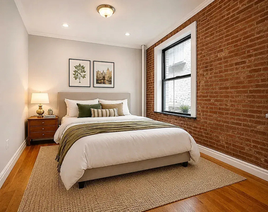Leroy Street & Varick Street - Photo Thumbnail 1