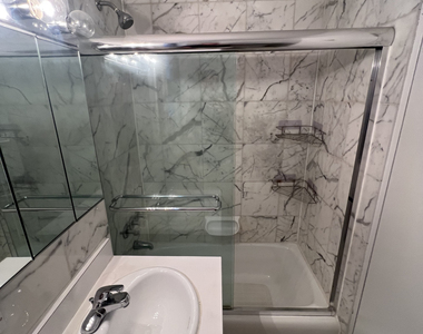 East 84th Street - Photo Thumbnail 5